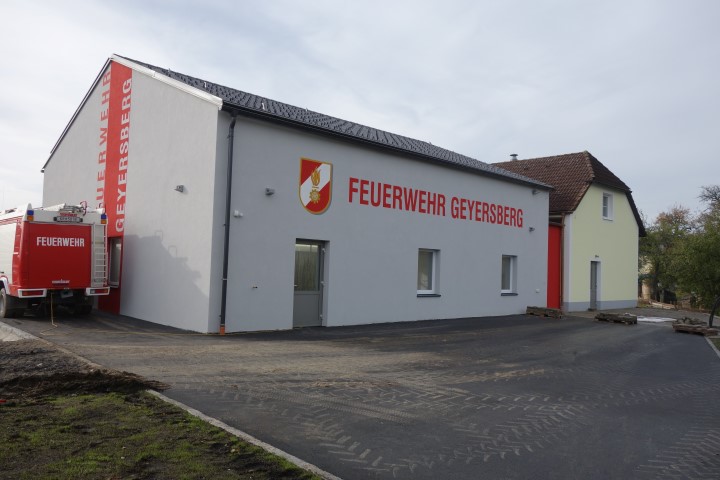 FF Haus und Veranstaltungszentrum: Es werde Licht