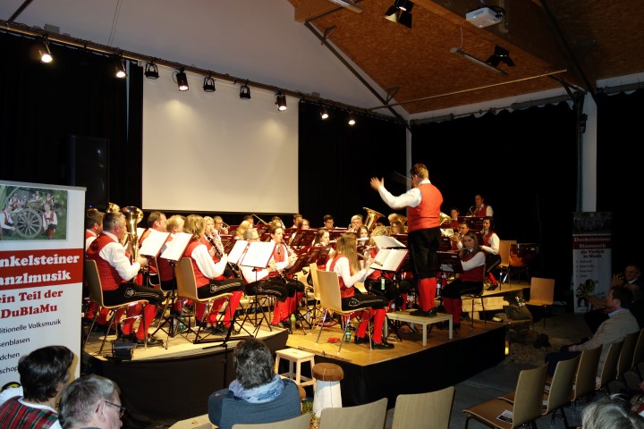 Konzert der Dunkelsteiner Blasmusik im VAZ Geyersberg
