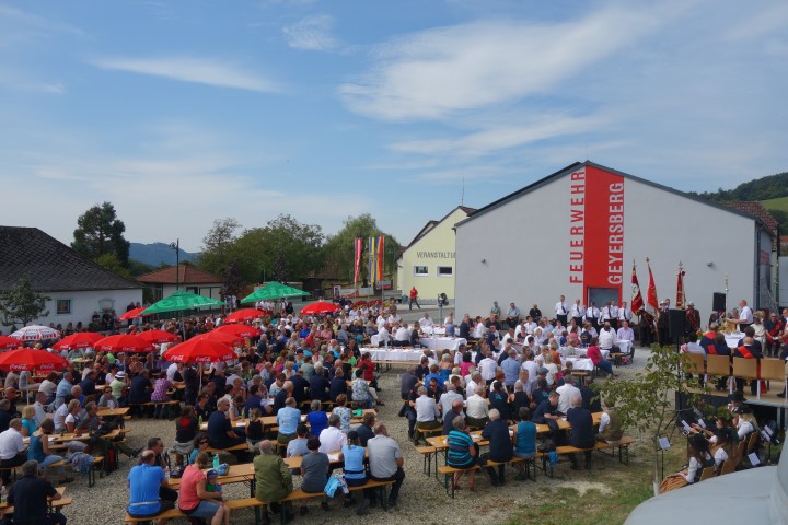Feuerwehren beten für Unversehrtheit bei Einsätzen
